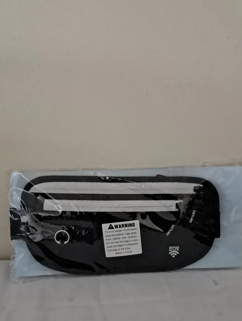 Black RFID Travel Waist Pouch - Secure Money Belt